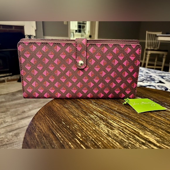 Vera Bradley RFID Turnlock Wallet Clutch Pink Brown Geometric NWT - Picture 1 of 4